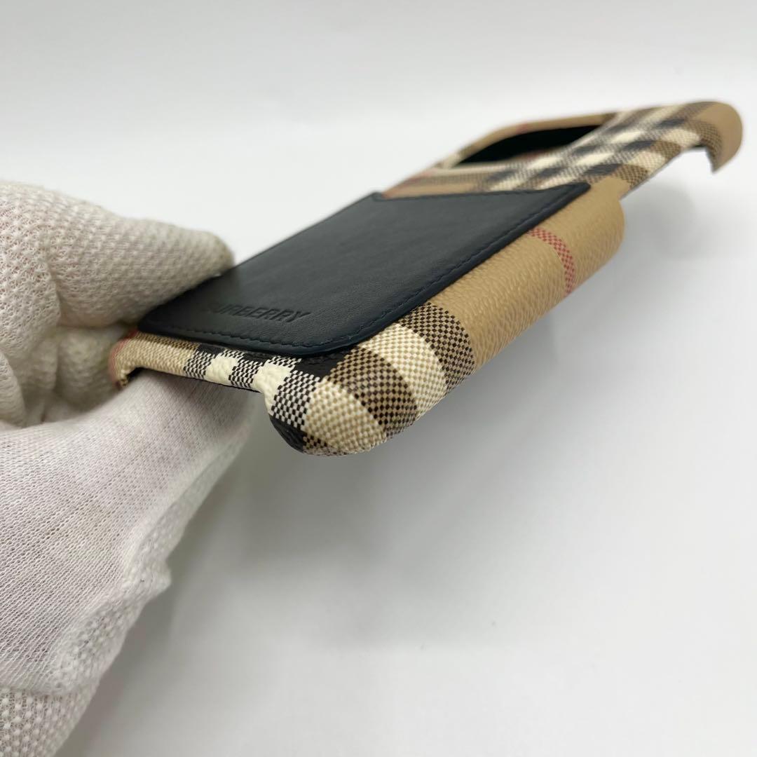 【極美品】バーバリー　iPhoneケース　iPhone14pro ノバチェック