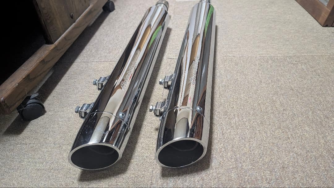 ハーレーダビッドソン　 スクリーミンイーグルスラッシュダウンマフラースリップオン