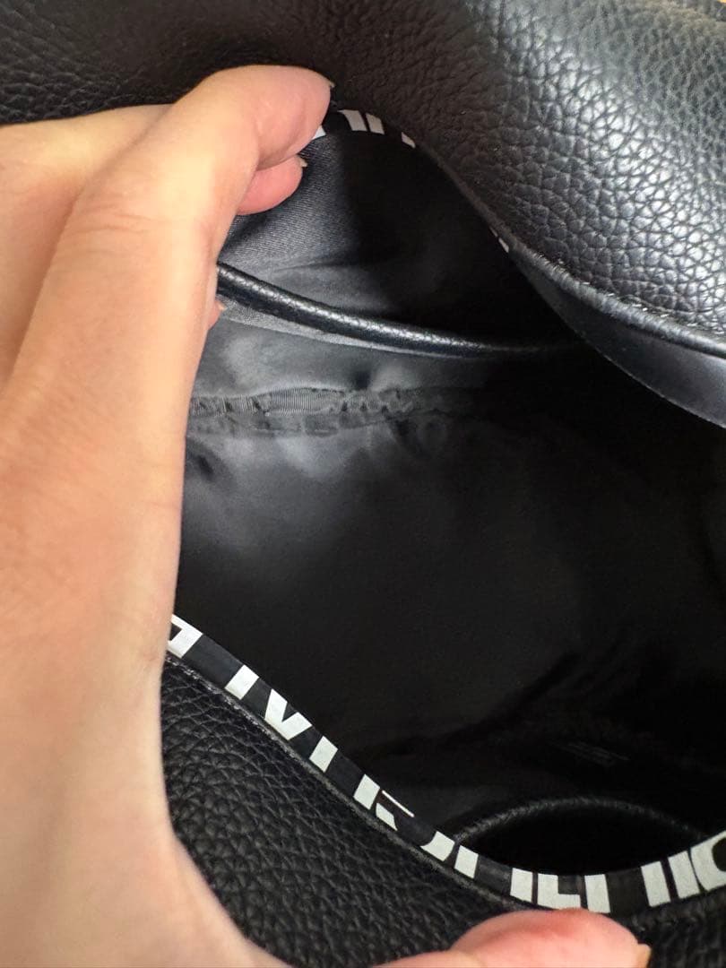 【美品】1PIU1UGUALE3（ウノピゥウノウグァーレトレ） レザーミニバッグ