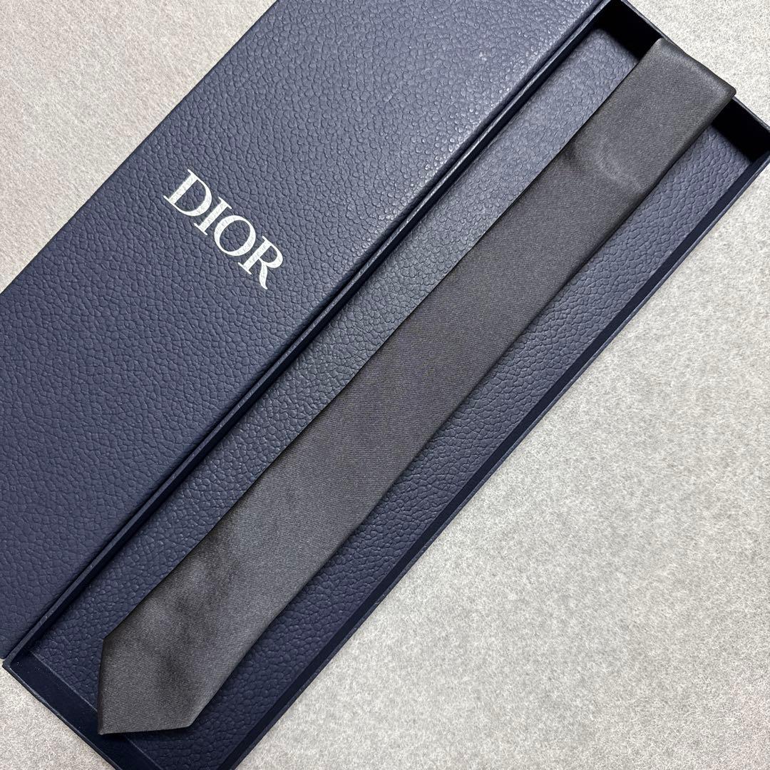 美品　ディオール　ネクタイ　グレー　ソリッド　ナロータイ　結婚式