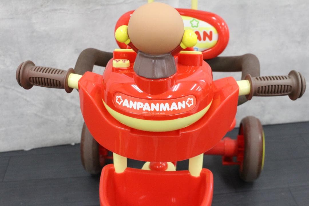 ▲ジョイパレット おでかけ三輪車 おしゃべりアンパンマン SP 押し棒付き