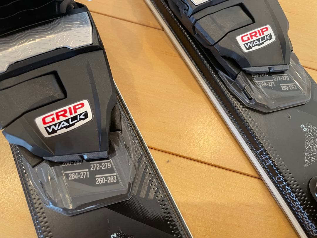 Volkl フォルクル 初心者向けスキー板 144cm FLAIR 72