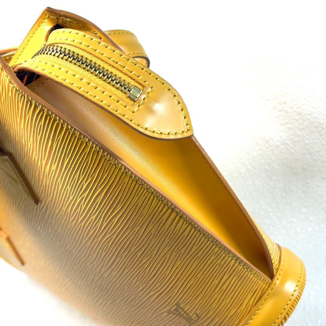 ルイヴィトン ハンドバッグ エピ サンジャック M52279 廃盤品