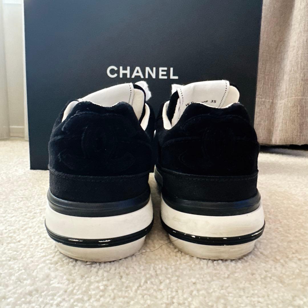 CARAMEL！シャネル　スニーカー　スエード　ロゴ　35サイズ