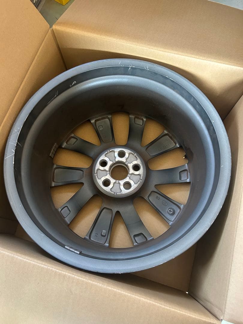 カローラスポーツ着用　18インチ純正ホイール