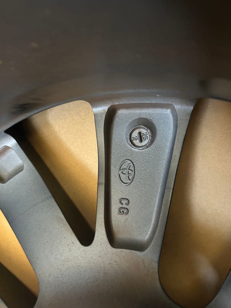 カローラスポーツ着用　18インチ純正ホイール