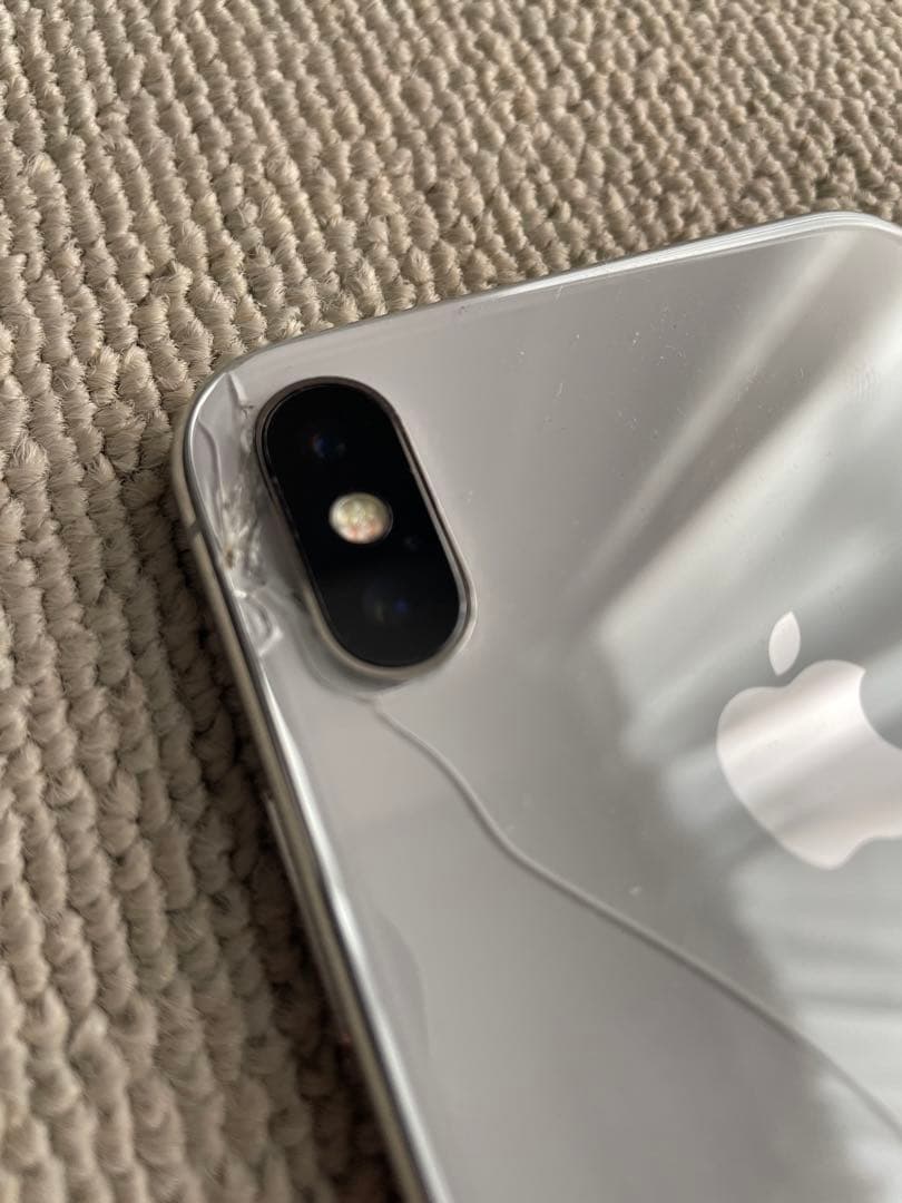 Apple iPhone X 本体　シルバー　64GB SIMロック解除済