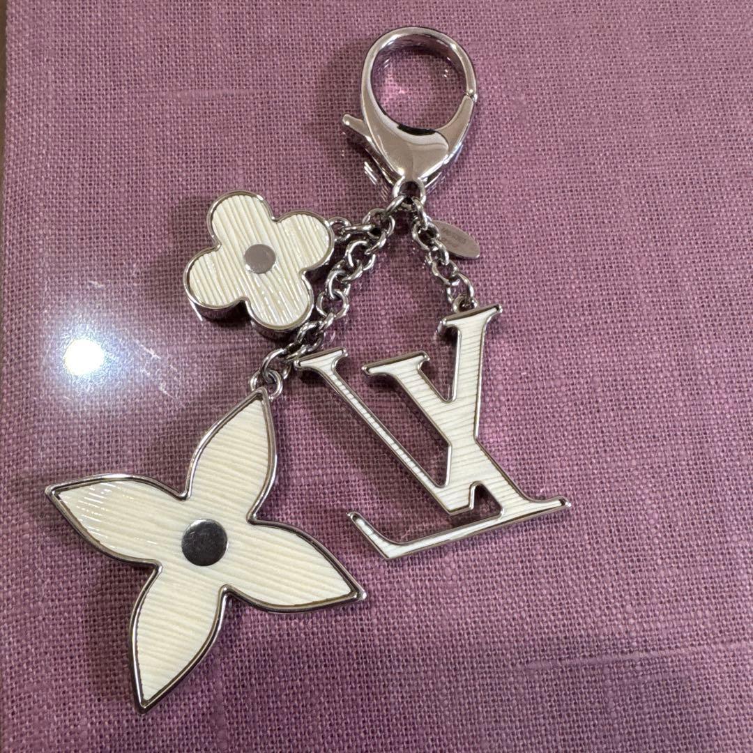 ルイヴィトン　ビジューサック　ホワイト