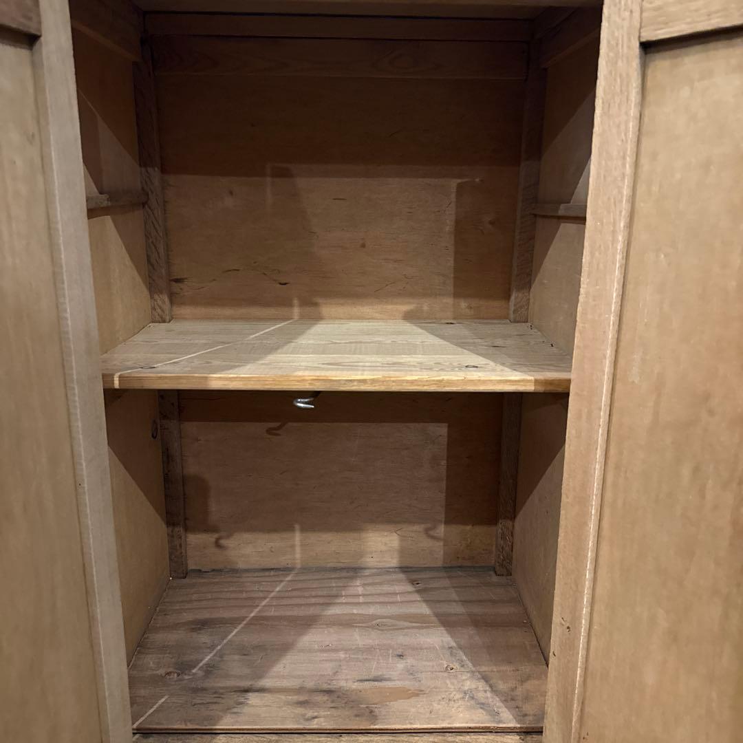 ヴィンテージ　キャビネット　剥離