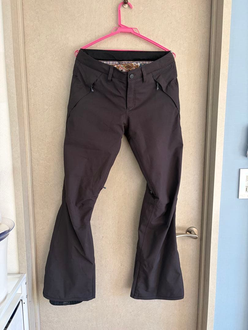 アキとコロ 専用　バートン　レディース　スノーボードパンツ Sサイズ