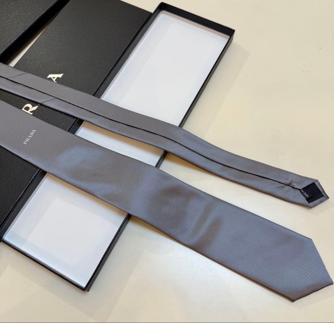 PRADA ネクタイ グレー