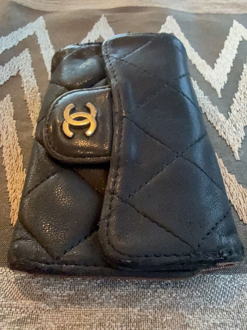 CHANEL シャネル キルティング ブラックレザーキーケース
