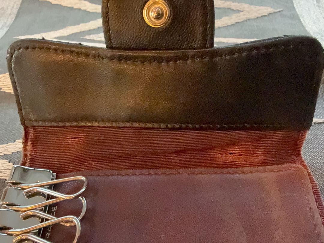 CHANEL シャネル キルティング ブラックレザーキーケース