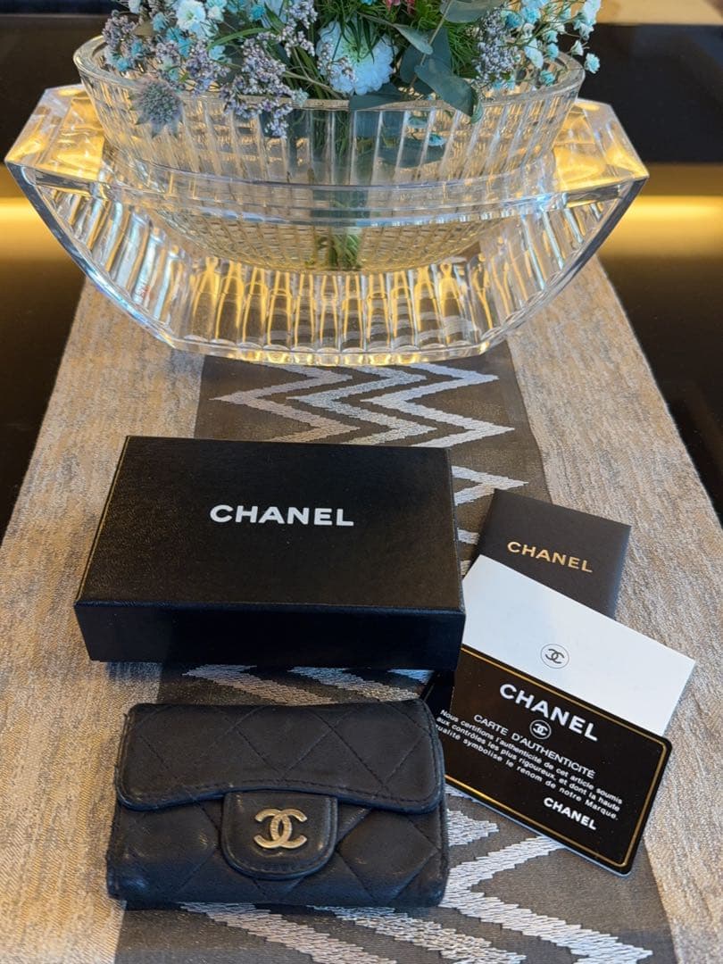 CHANEL シャネル キルティング ブラックレザーキーケース