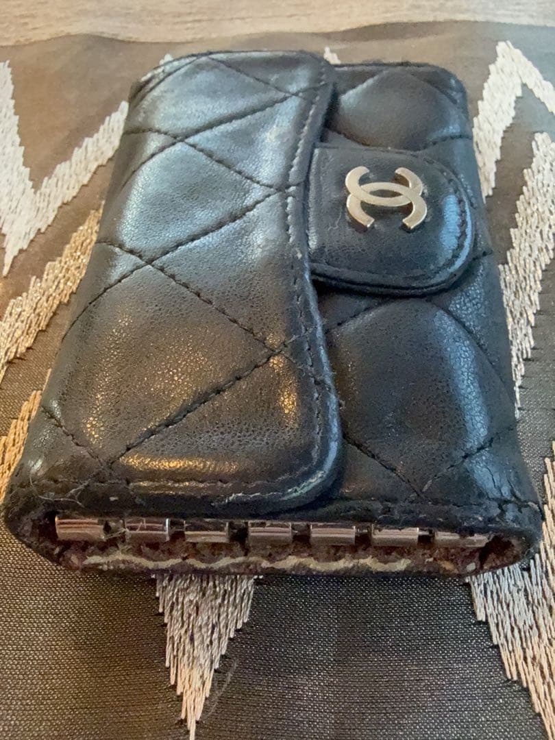 CHANEL シャネル キルティング ブラックレザーキーケース