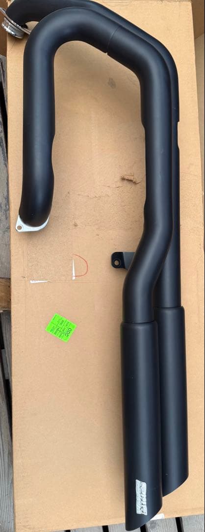 本日最終日　バンスアンドハインズ　ヤマハボルト用　マフラー