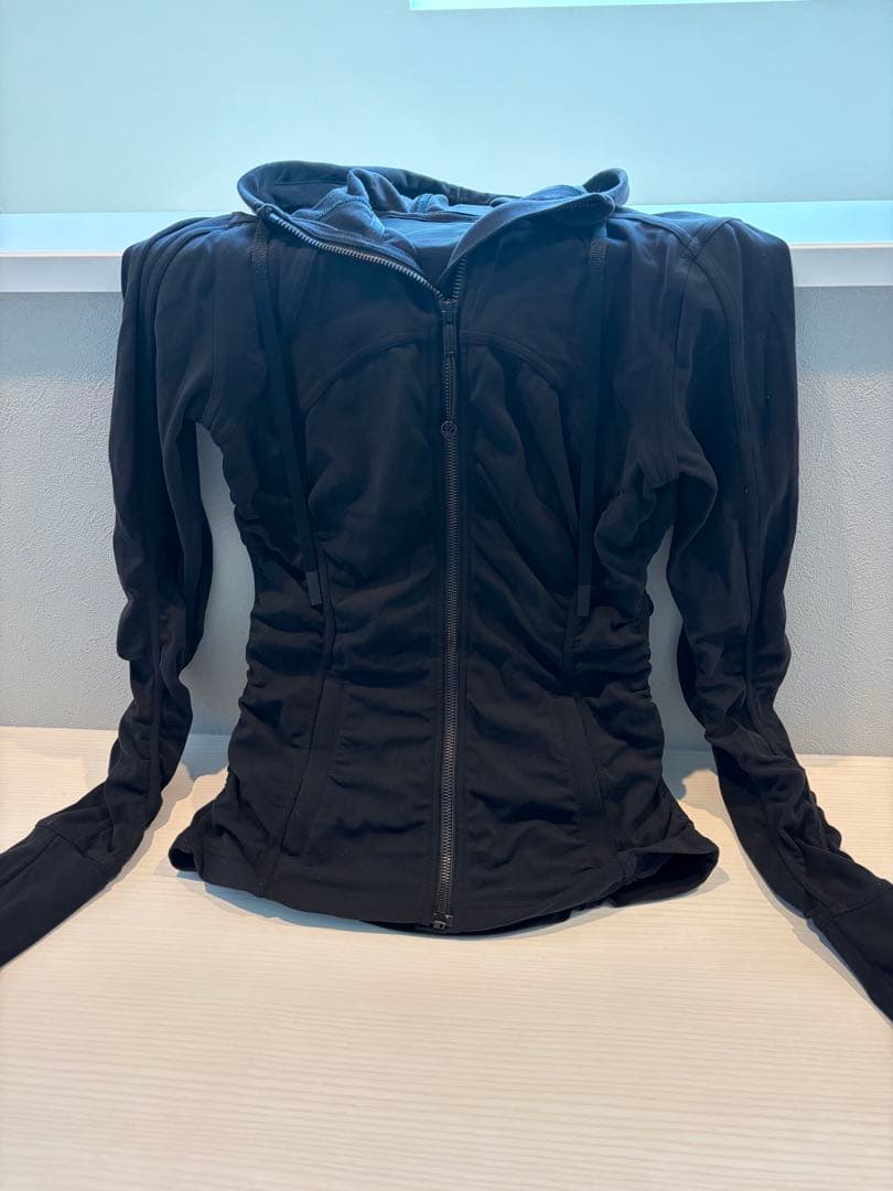 【レア品】ルルレモン　Nuluフード Define Jacket ブラック