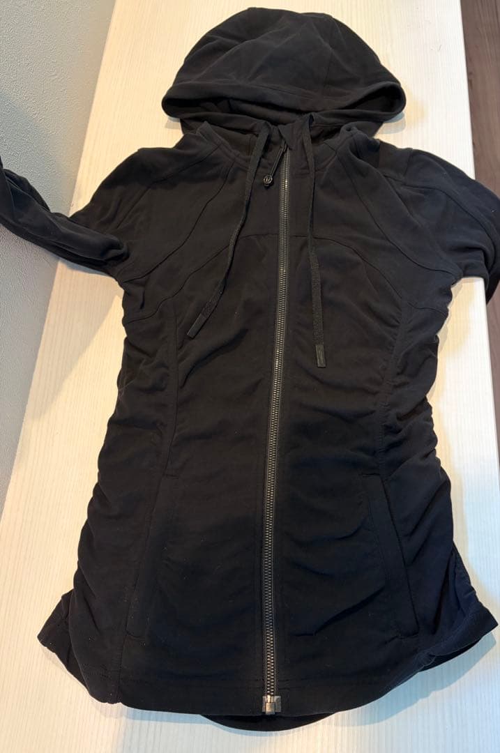 【レア品】ルルレモン　Nuluフード Define Jacket ブラック