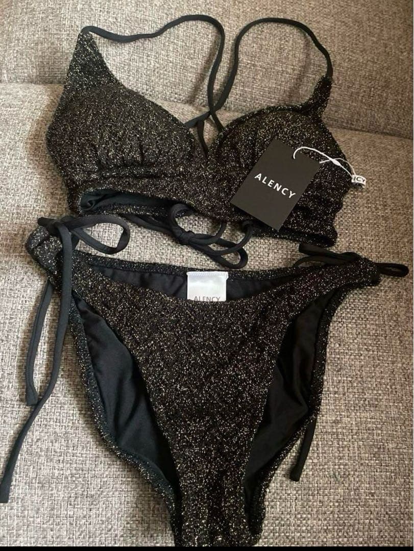 【大人気！】 新品未使用 ALENCY ラメニットビキニ ブラック 水着