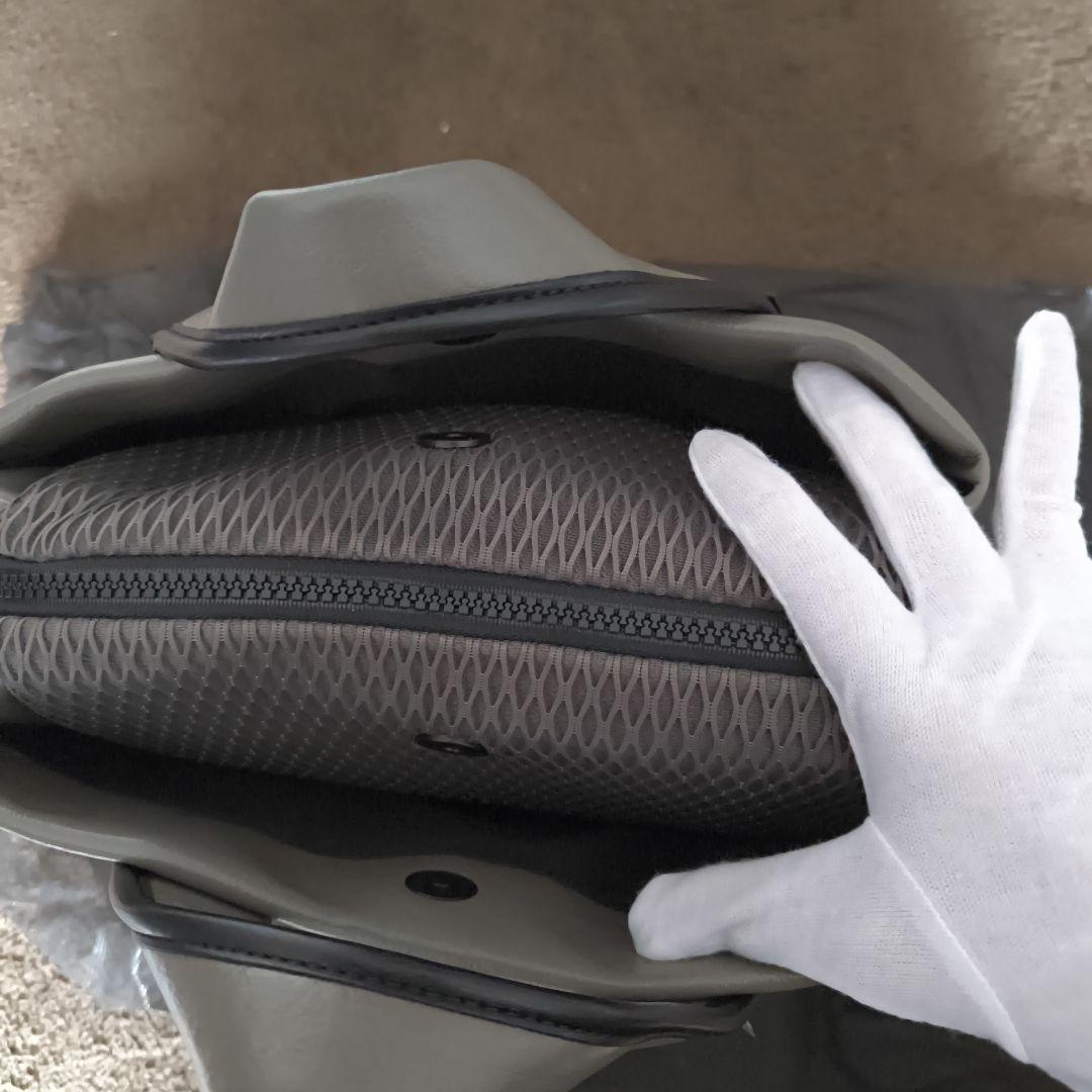 V ブランド ショルダーバッグ グレー ZF5198 VJ9値下げします