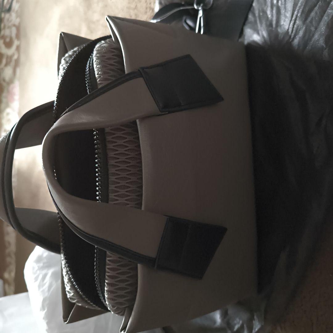 V ブランド ショルダーバッグ グレー ZF5198 VJ9値下げします