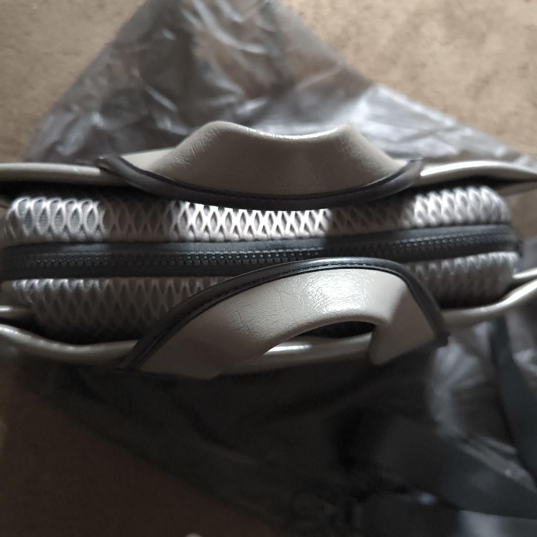 V ブランド ショルダーバッグ グレー ZF5198 VJ9値下げします