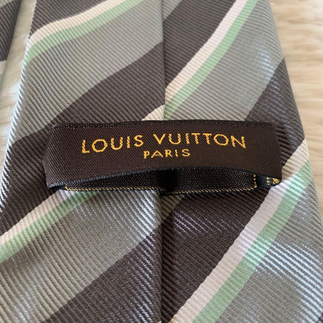 極美品✨️ルイヴィトン シルクネクタイ ストライプ レジメンタル グレー 刺繍