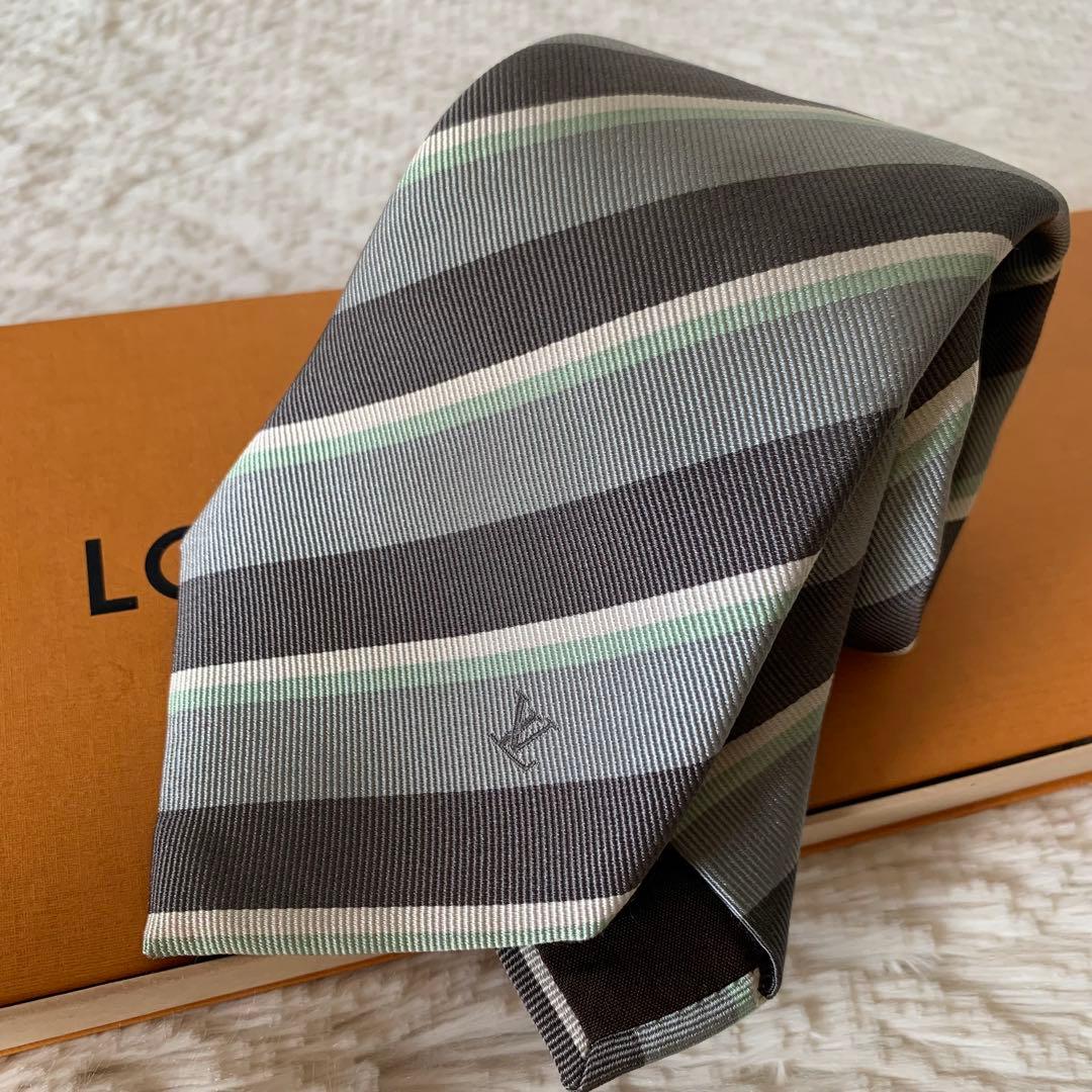 極美品✨️ルイヴィトン シルクネクタイ ストライプ レジメンタル グレー 刺繍