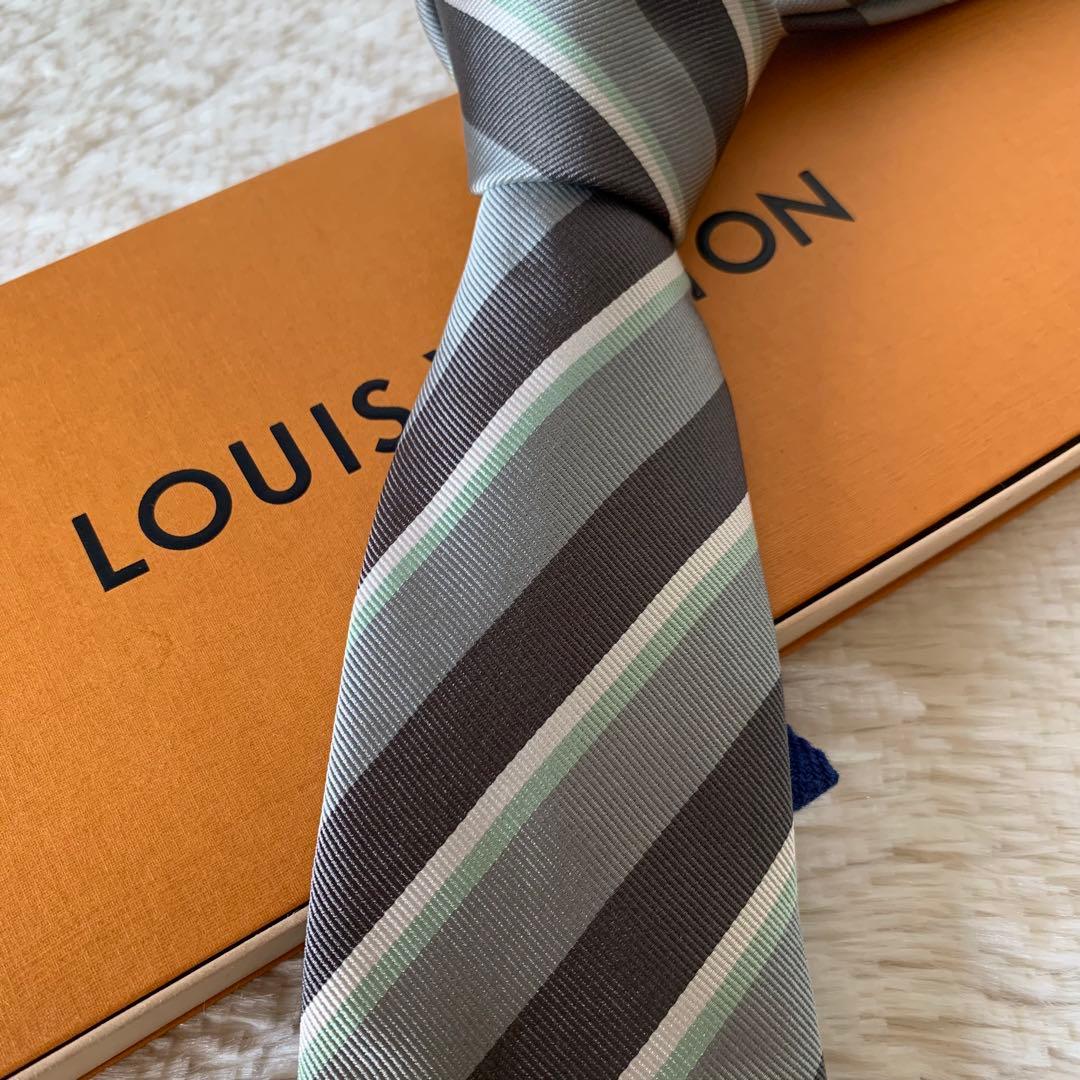 極美品✨️ルイヴィトン シルクネクタイ ストライプ レジメンタル グレー 刺繍