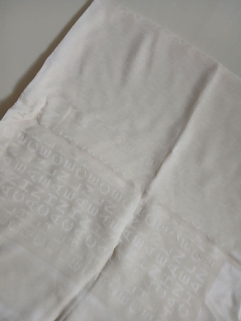 新品未使用 CHANEL アイボリー 大判スカーフ