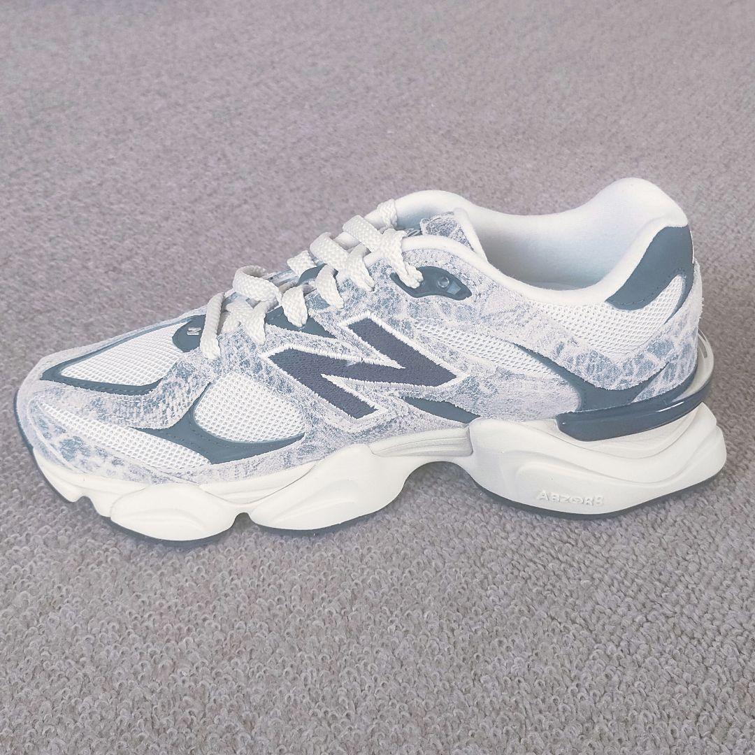 値下げ【新品】ニューバランス　9060　スニーカー　23.5