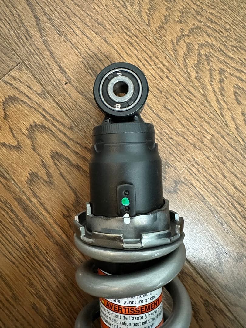 【カワサキ】z650rs リアショック リアサスペンション