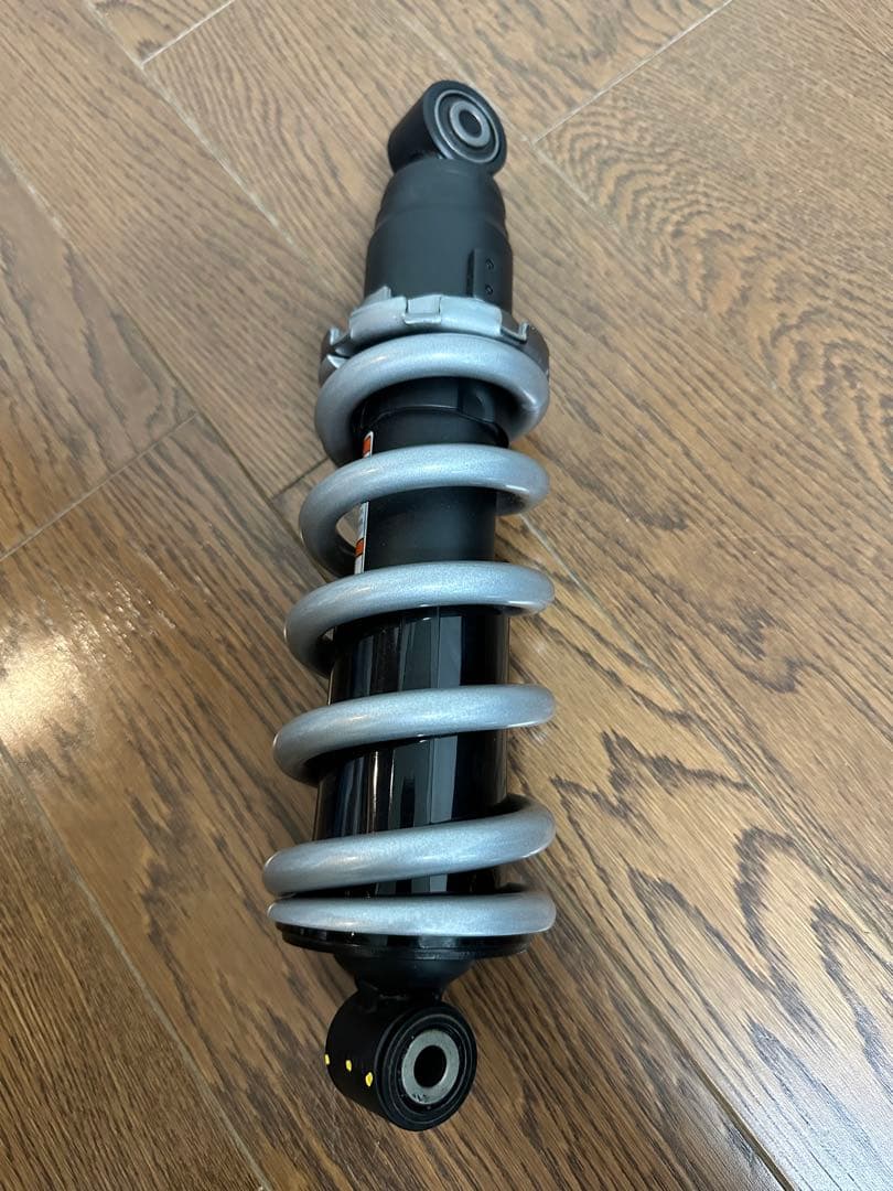 【カワサキ】z650rs リアショック リアサスペンション