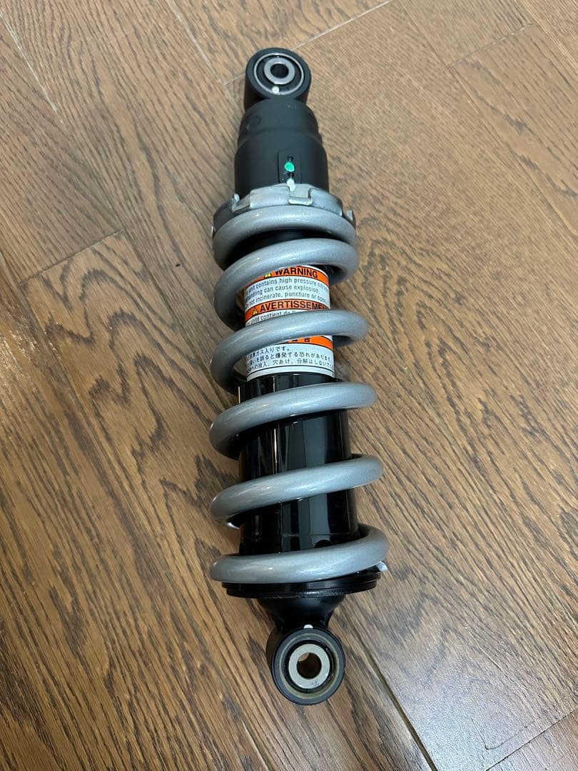【カワサキ】z650rs リアショック リアサスペンション