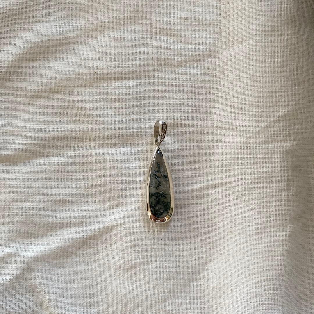 M*e様 完売品 agete シルバークォーツ／アゲートチャーム