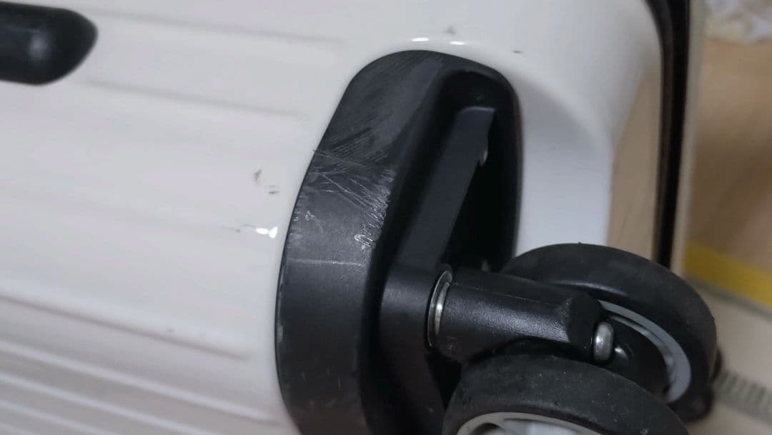 RIMOWA リモワ スーツケース 84L サルサエア キャララホワイト