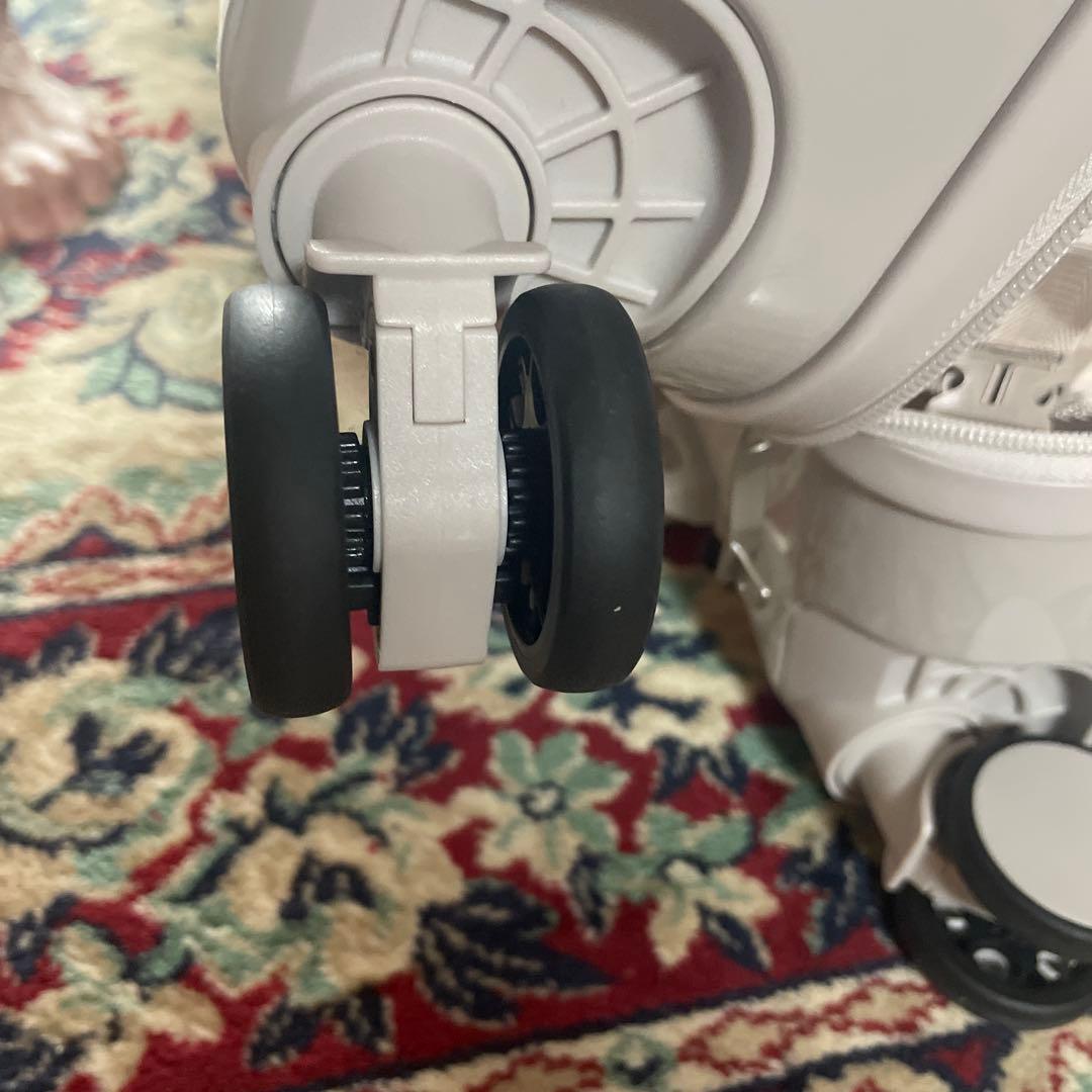 SIFFLER シフレ　新品未使用　中型　キャリーケース　60ℓ