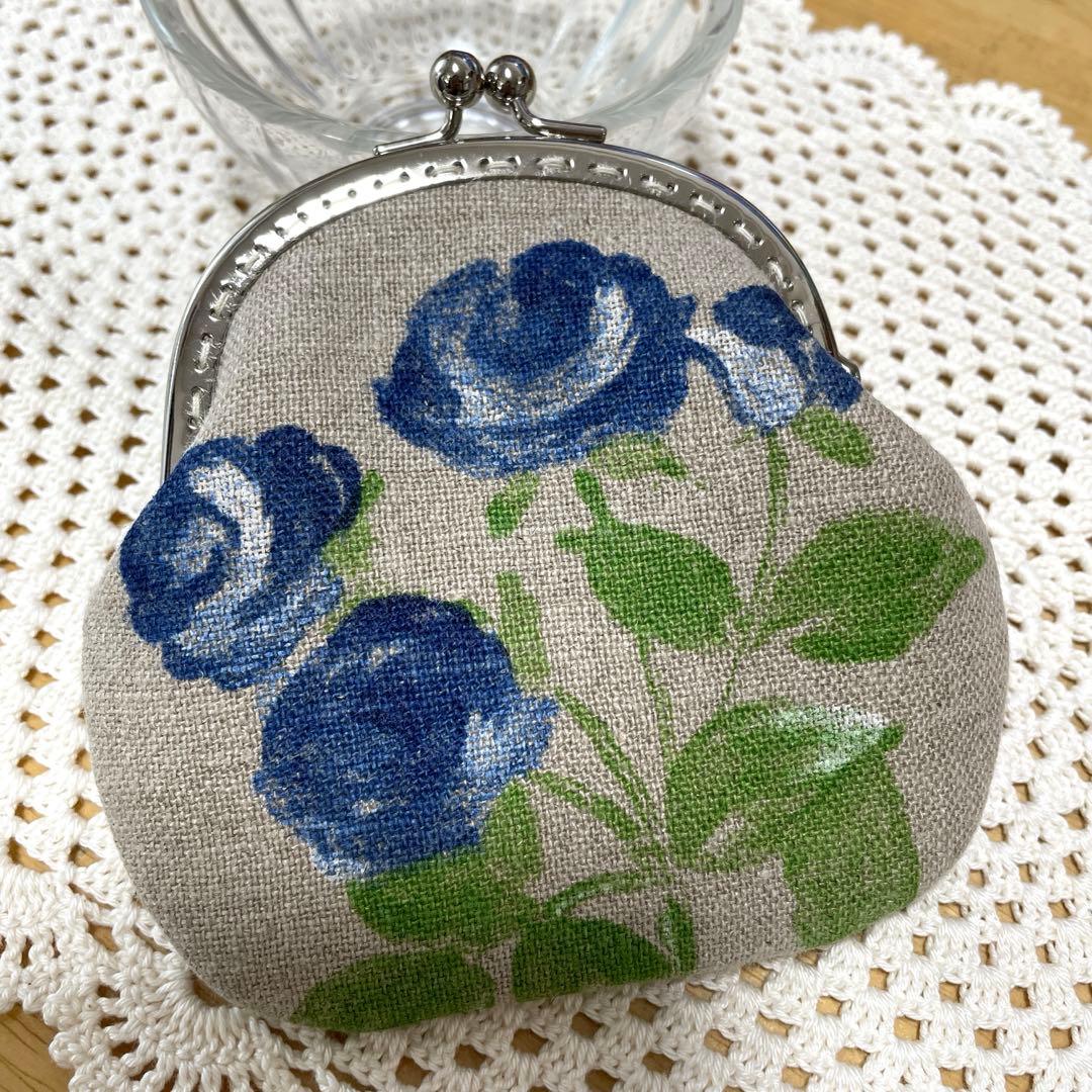 ◆専用ページ　すみれ刺繍タペストリーと がま口3点