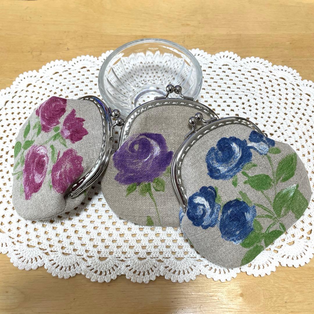 ◆専用ページ　すみれ刺繍タペストリーと がま口3点