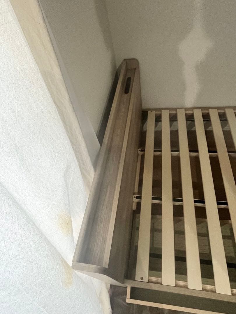 引き取り限定　セミダブル ベッドフレーム　木製　熊本