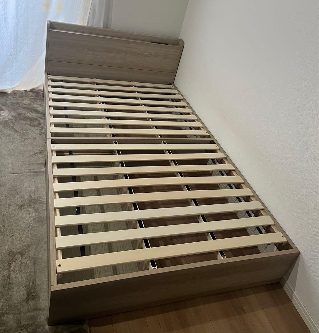 引き取り限定　セミダブル ベッドフレーム　木製　熊本