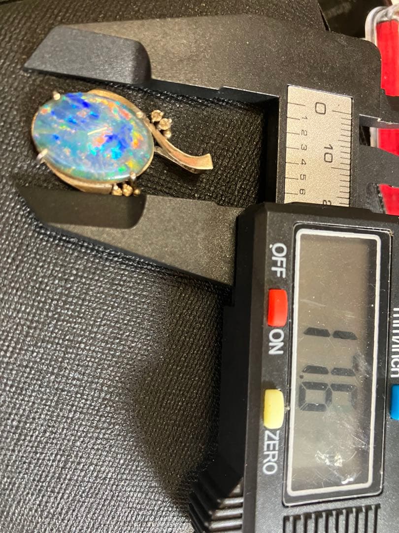 オパール ペンダントトップ(pt900刻印あり)