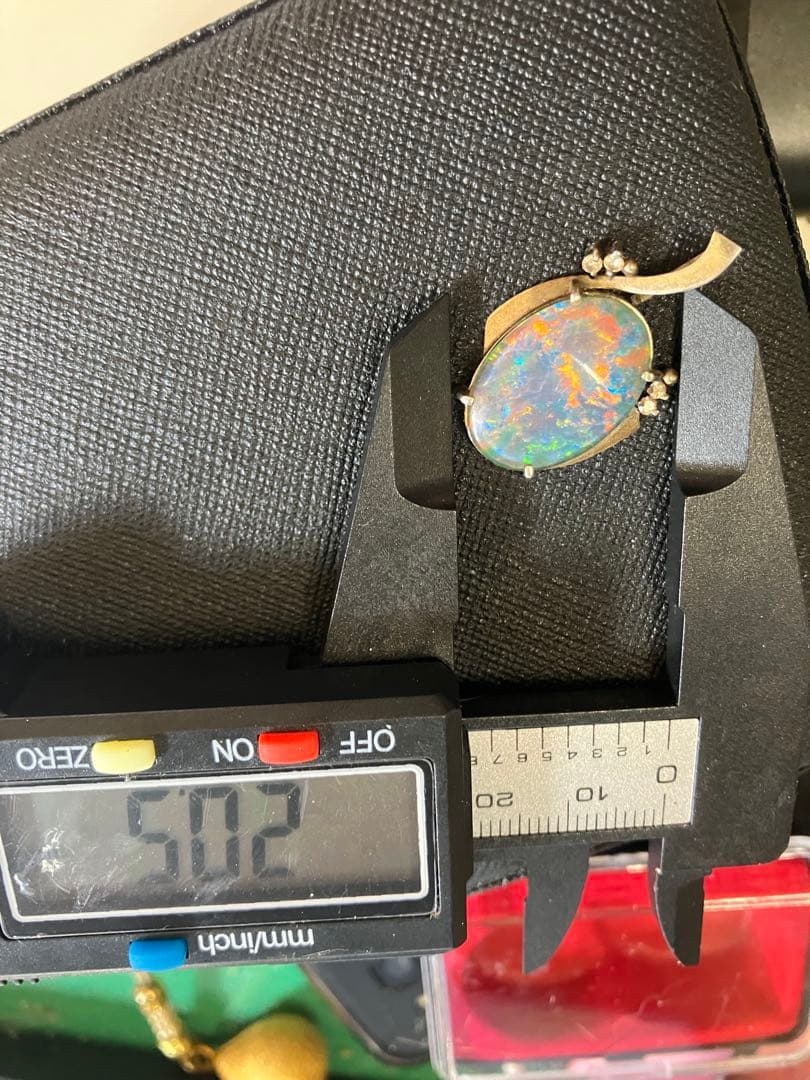 オパール ペンダントトップ(pt900刻印あり)