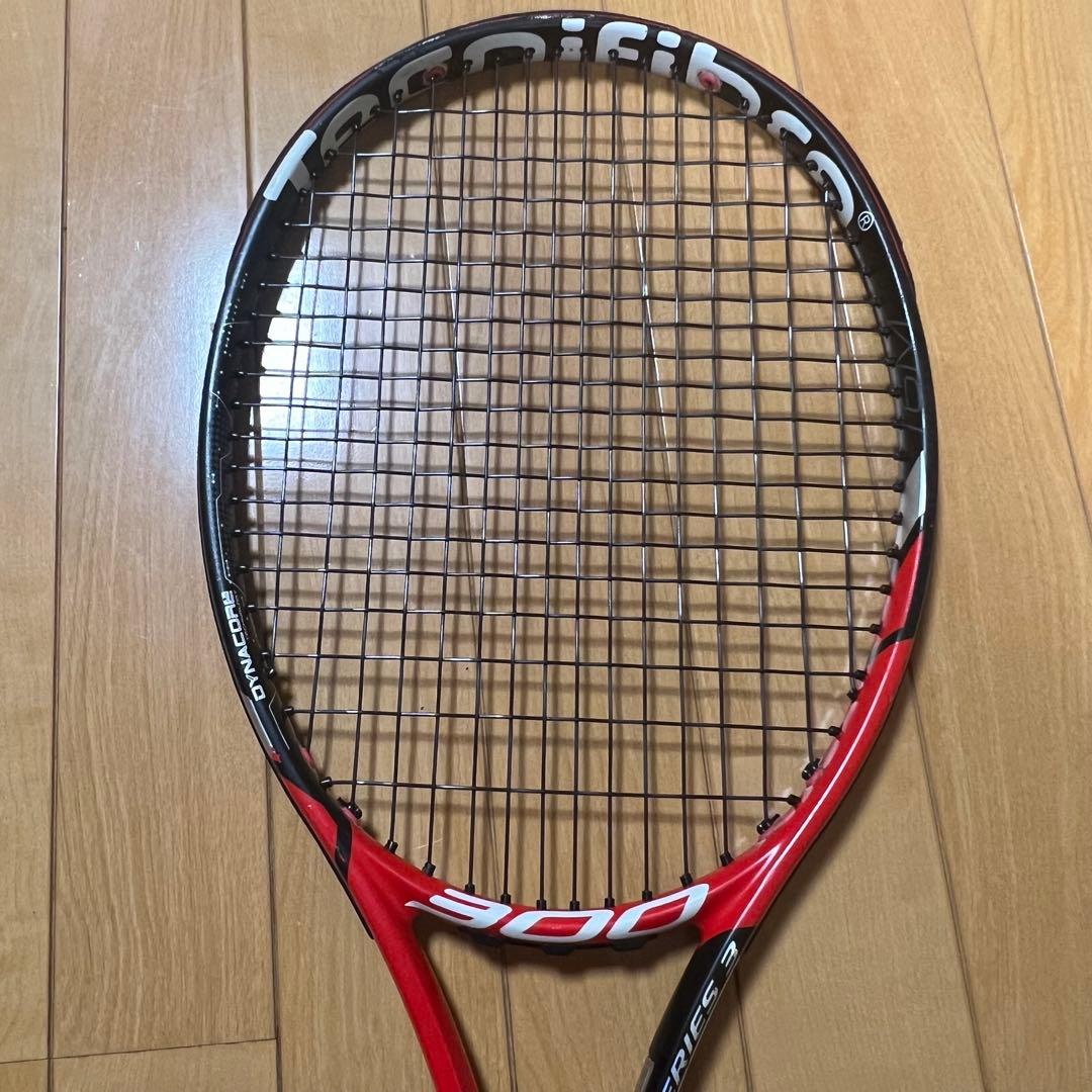 テクニファイバー T-Fight 300 RS G2 テニスラケット