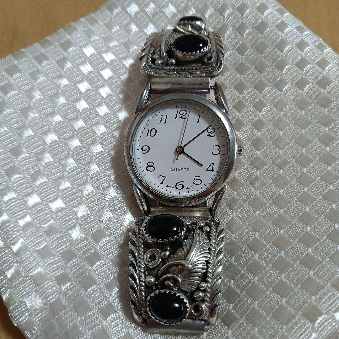 オニキス装飾クォーツ腕時計