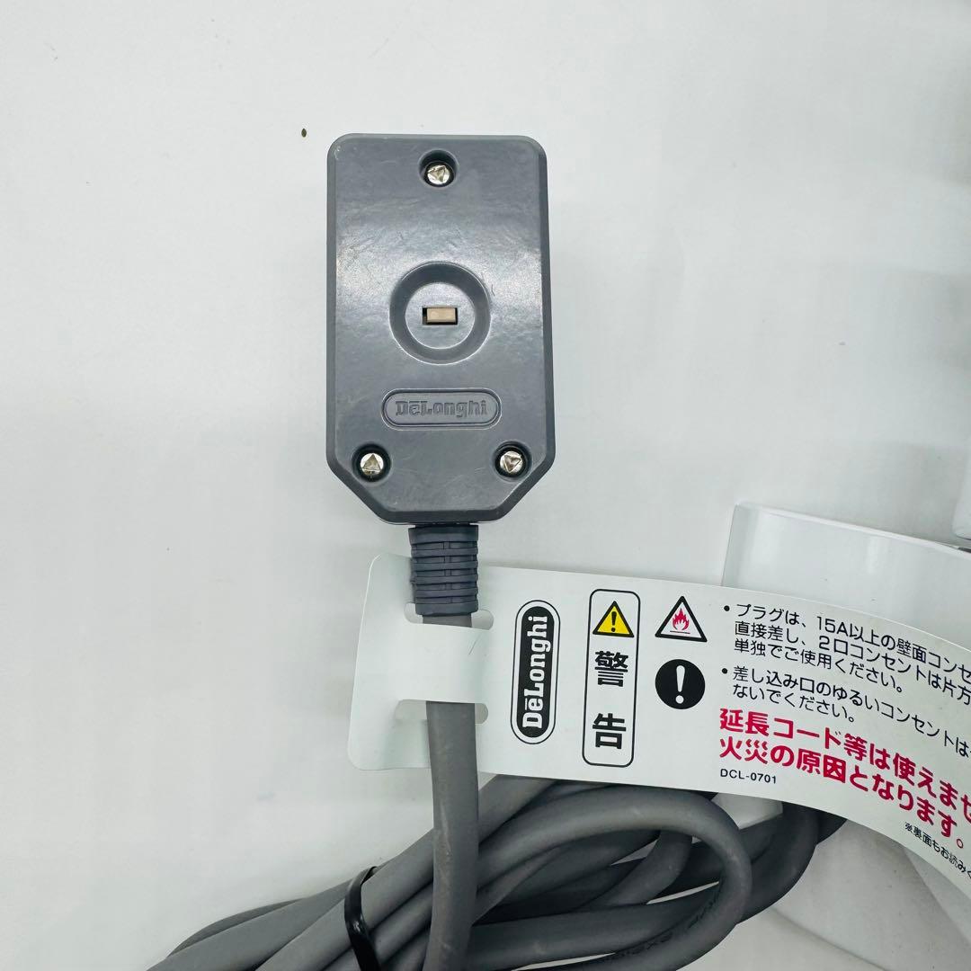 【送料無料】デロンギ オイルヒーター NJ0505E 取扱説明書付