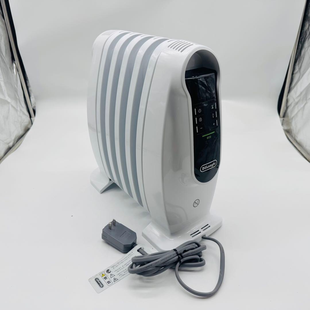 【送料無料】デロンギ オイルヒーター NJ0505E 取扱説明書付