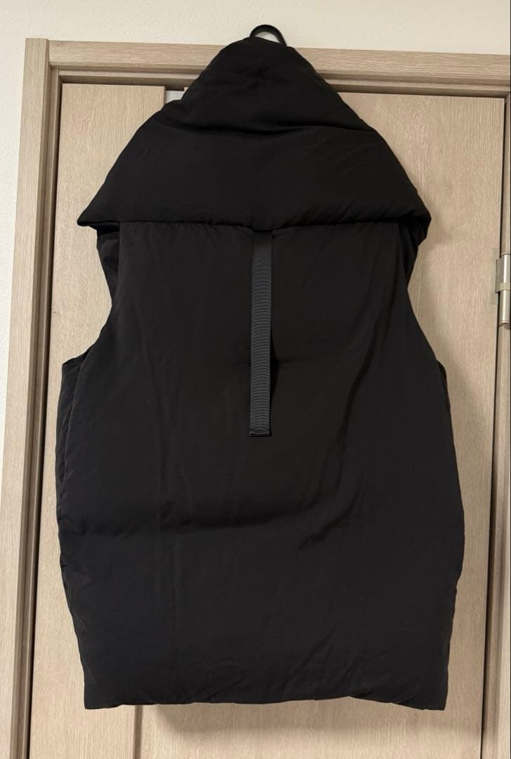 今期新作 20%off★CYAN TOKYOストールライクダウンベスト