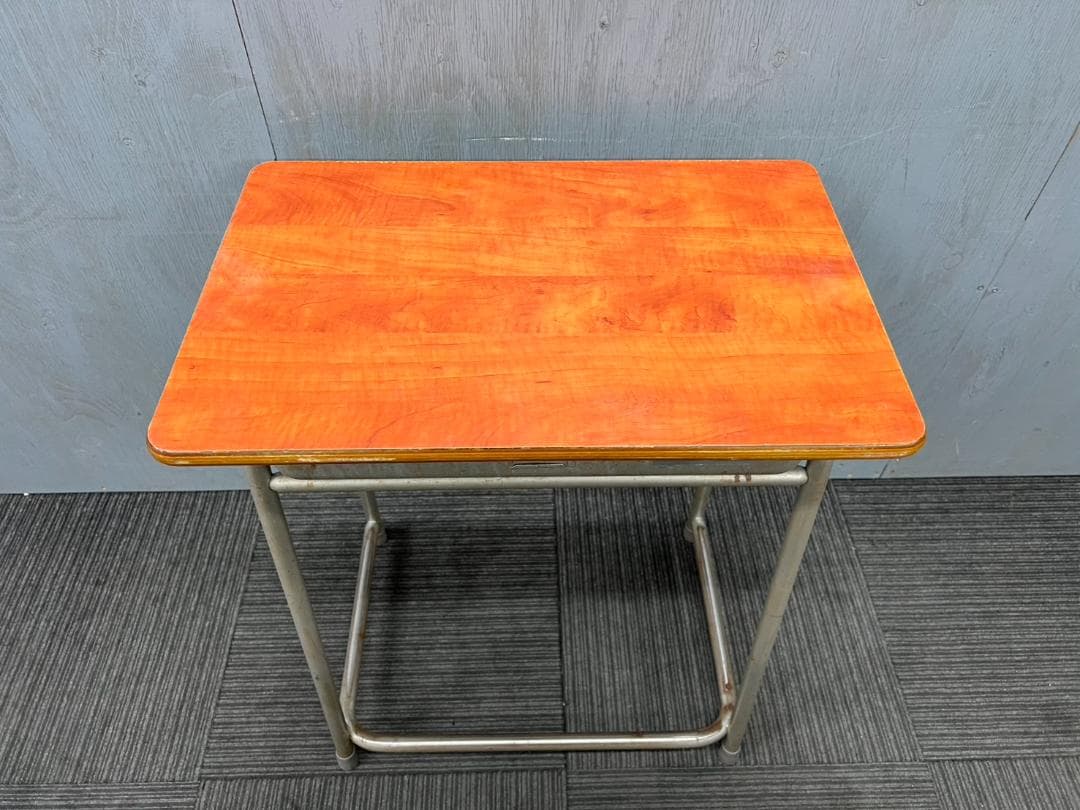 512◆格安配送地域あり◆ホウトク製◆学童机・椅子4組(旧JIS2号)学校学習塾