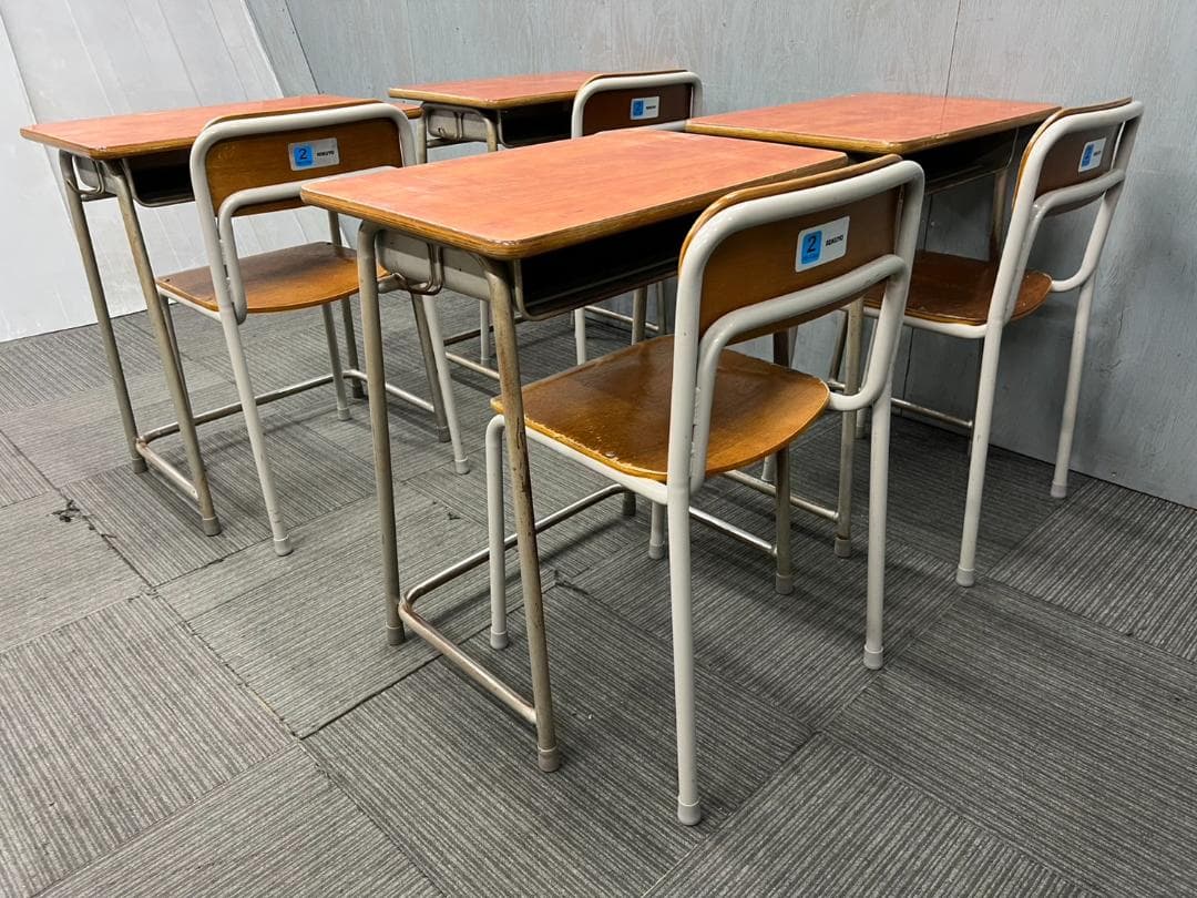 512◆格安配送地域あり◆ホウトク製◆学童机・椅子4組(旧JIS2号)学校学習塾